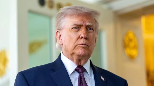 Рейтинг одобрения Трампа обвалился до 35%