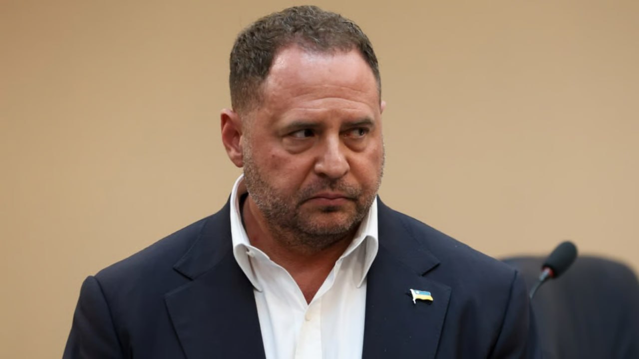 Ермак назвал обвинения политическим давлением