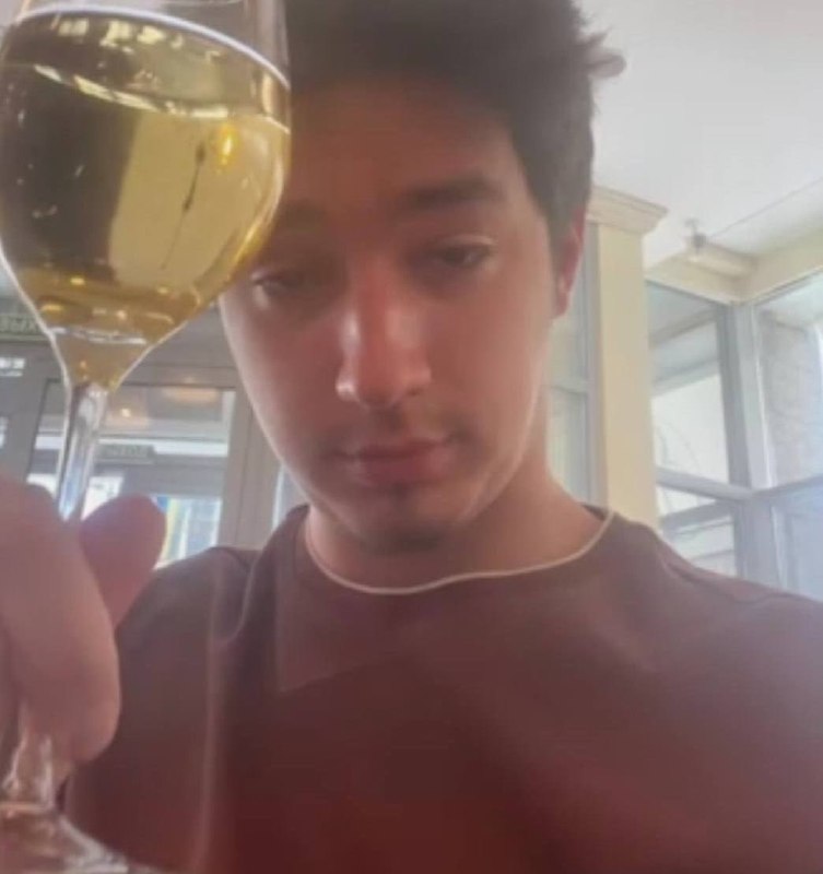 В Нижнем Новгороде возбудили уголовное дело на 21-летнего водителя кабриолета Mercedes-Benz SL после массового ДТП.