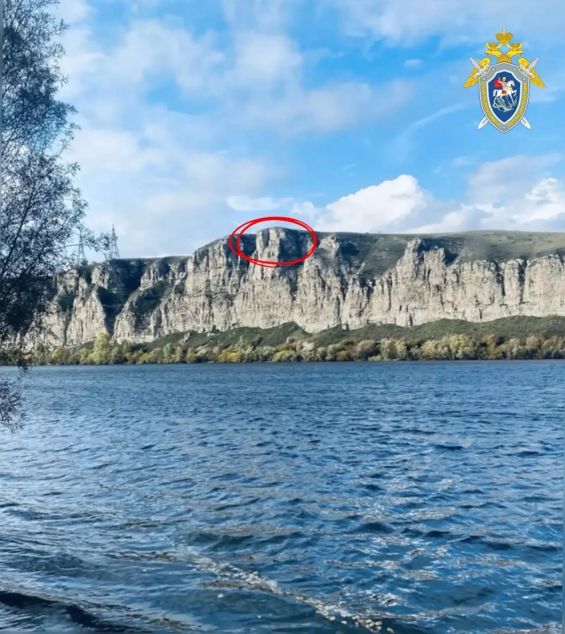 Девушка погибла, сорвавшись со скалы во время фотосессии в Иркутской области.