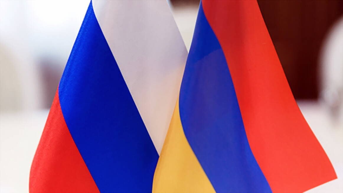 Россия может отменить беспошлинные поставки газа, нефтепродуктов и алмазов в Армению, если Ереван продолжит сближение с Евросоюзом.