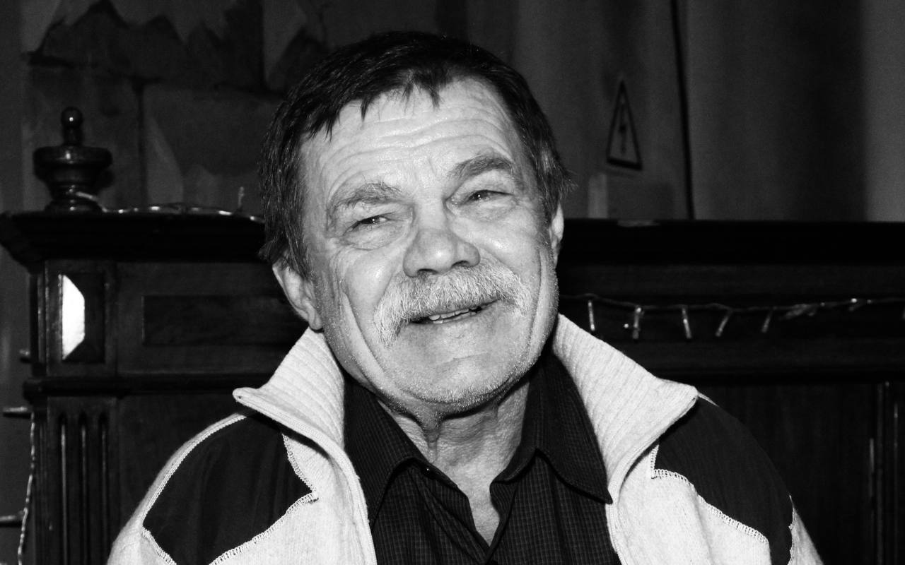 Умер актер Юрий Лопарев