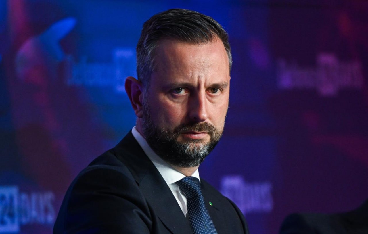 Глава Минобороны Польши: Украина не войдет в ЕС с Бандерой на флаге