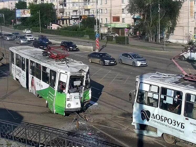 Десять человек пострадали в ДТП с трамваями в Улан-Удэ