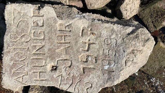 В Германии из-за засухи обнажились «камни голода» на Эльбе