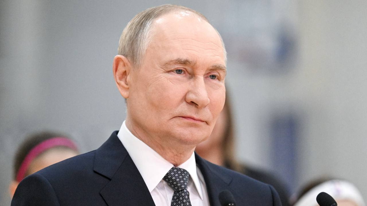 Путин: без планирования средств дороги быстро развалятся