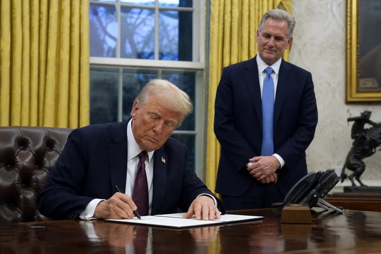 Трамп сократил список обязательных детских прививок