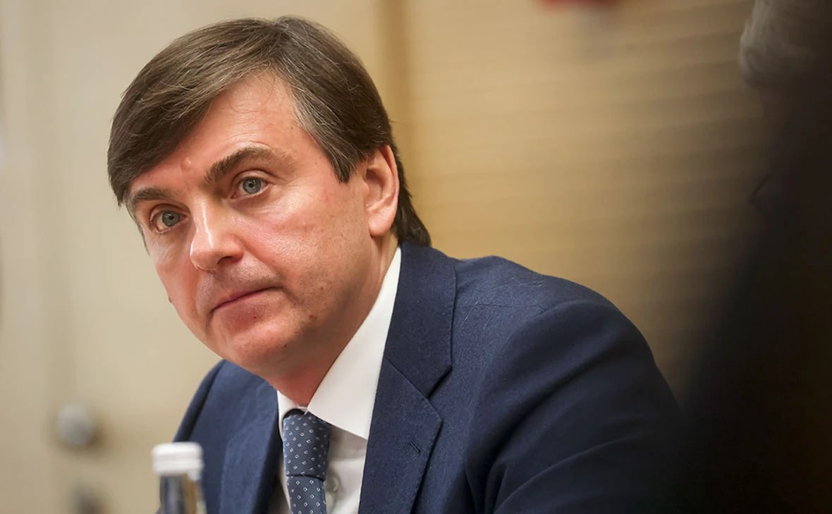Обновленная программа по обществознанию появится в школах с 2026 года