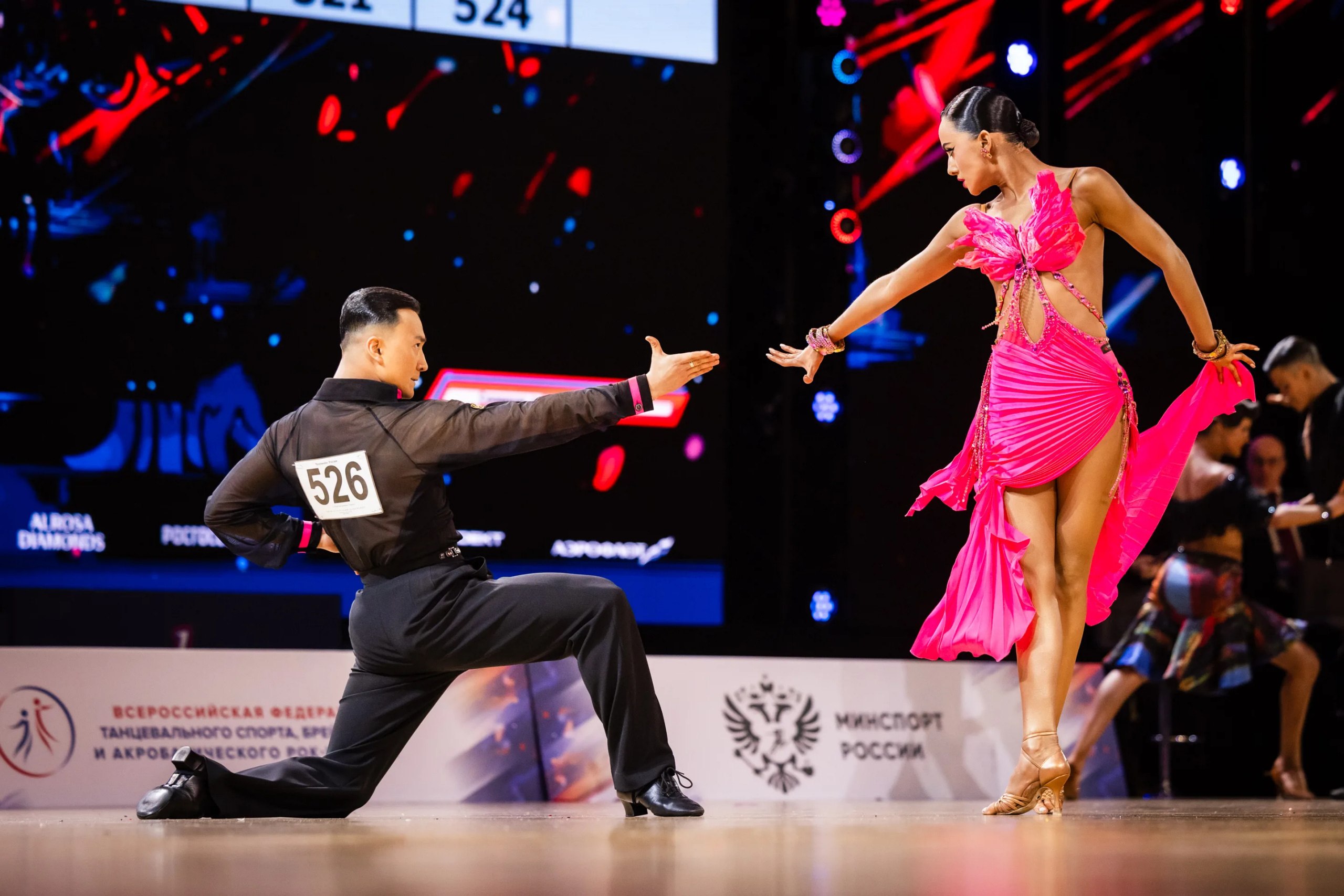 WDSF сняла ограничения с российских танцоров