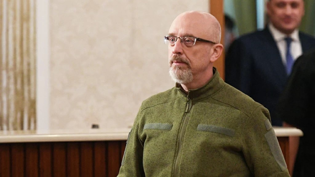Резников предложил мобилизовать женщин в Украине