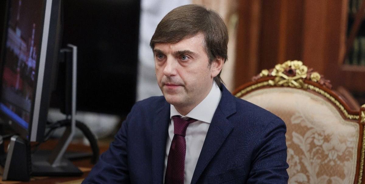 Кравцов: никакого искусственного выдавливания из школ после 9-го класса не будет