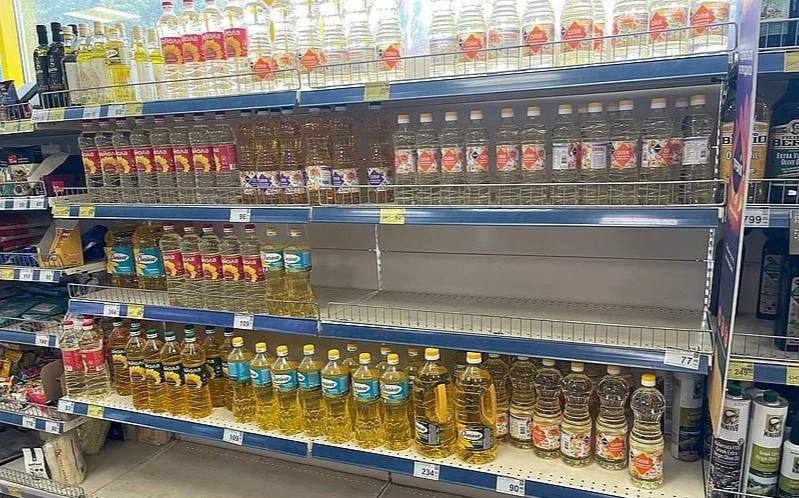 В украинских магазинах пропали крупы и макароны
