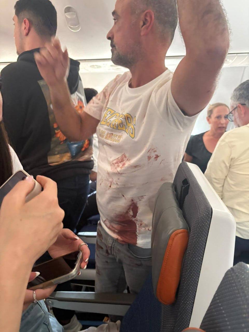 Драка в кабине пилотов FlyDubai: россиянин и украинец
