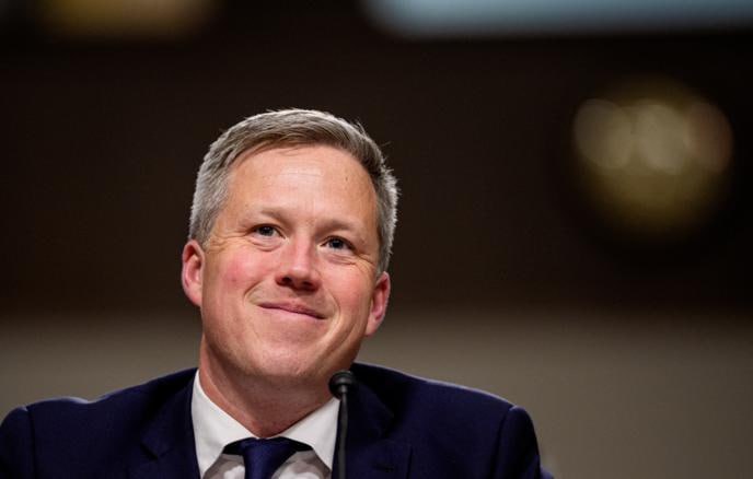 Министр сухопутных войск США подал в отставку