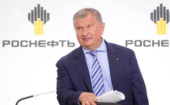 Сечин: «Роснефть» продолжит стабильные поставки бензина