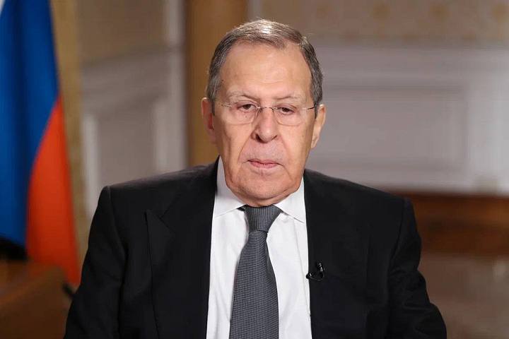 Лавров: Запад переходит к более жёстким действиям