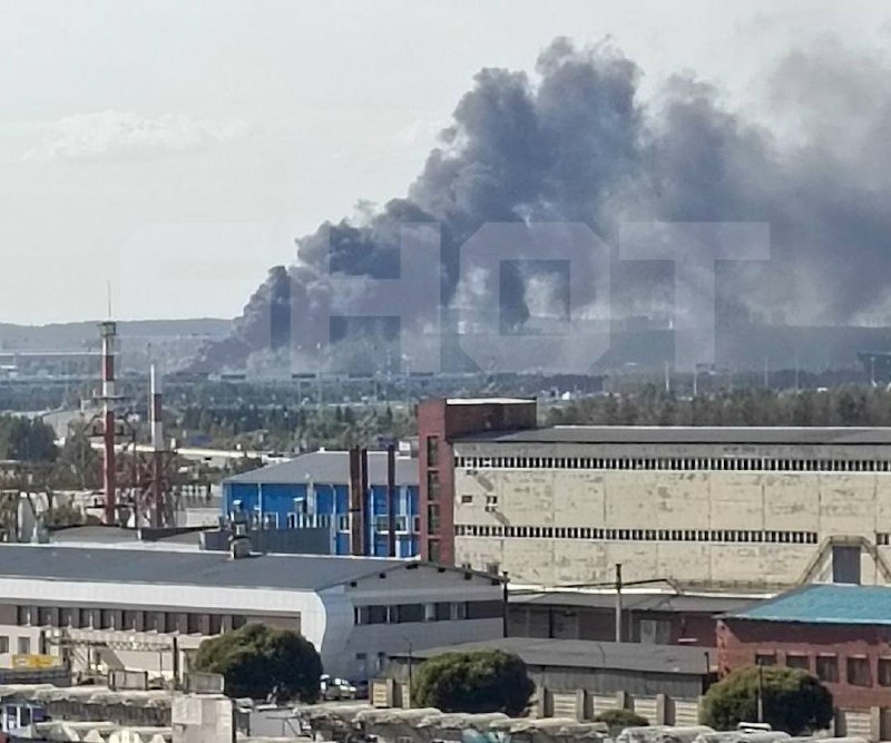 Пожар на складе DNS в Екатеринбурге