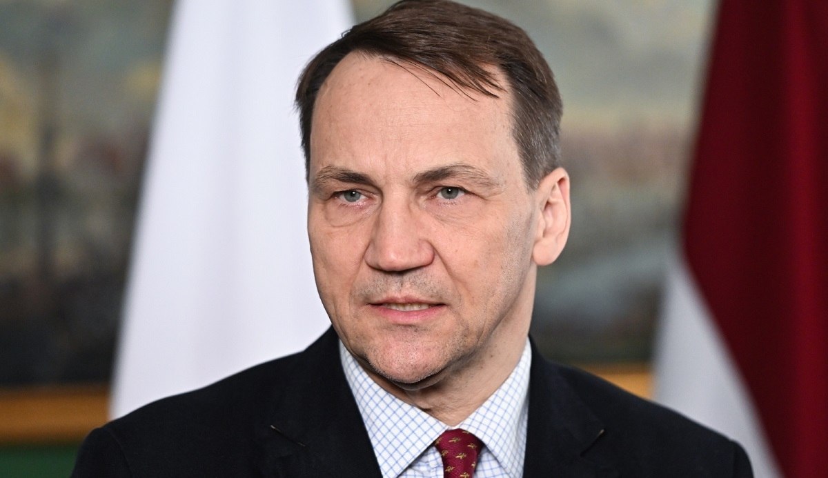 Сикорский заявил о быстрой победе Польши над Россией в случае нападения