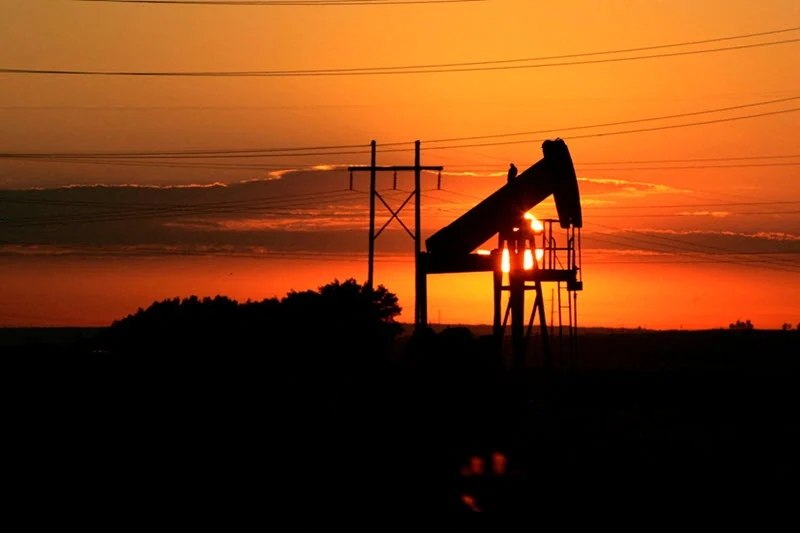 Саудовская Аравия сокращает поставки нефти в Европу