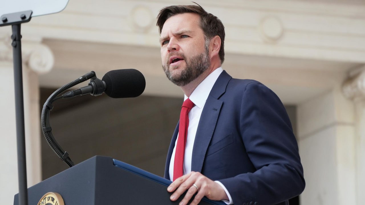 Вэнс заявил о скором переходе конфликта США и Ирана в новую фазу