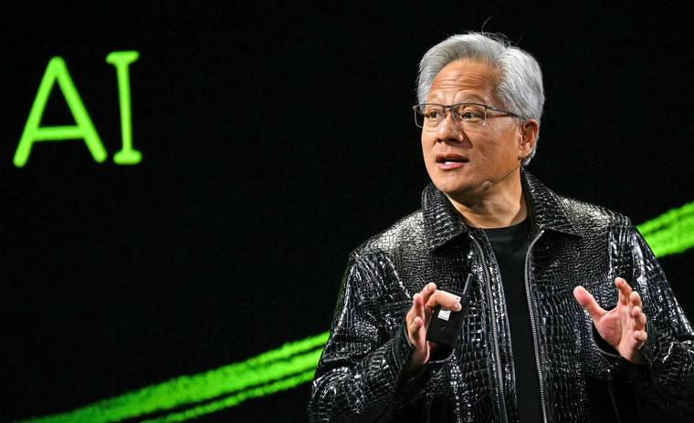 Глава NVIDIA допустил, что ИИ не уничтожит человечество до 2030 года