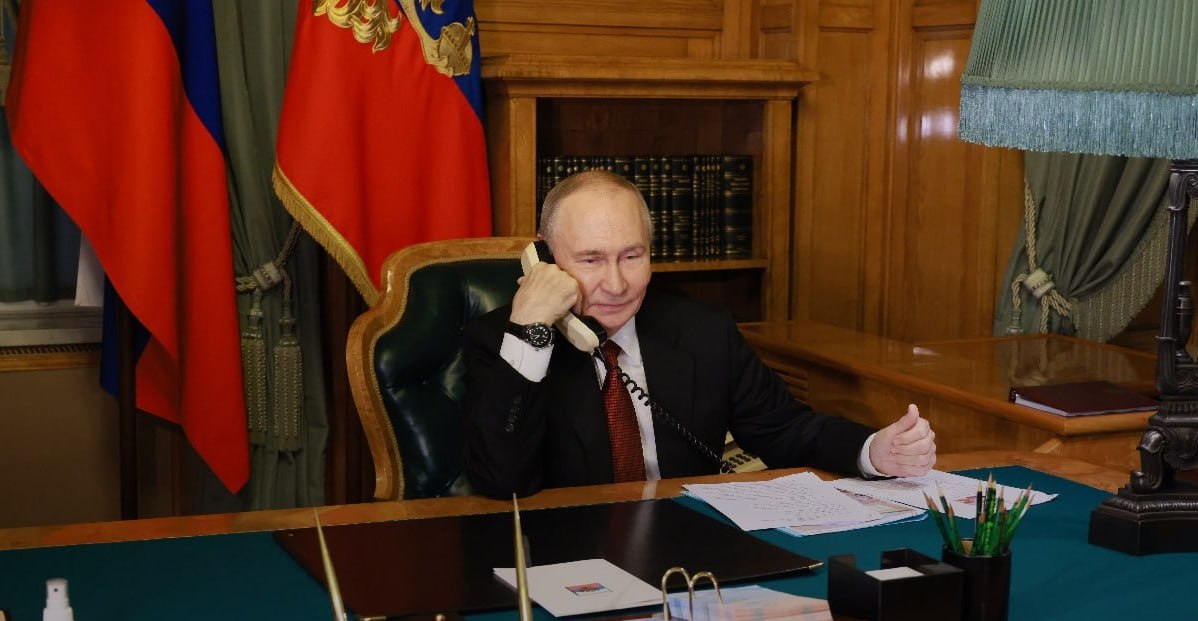 Путин поздравил Камболова с победой на выборах в Южной Осетии