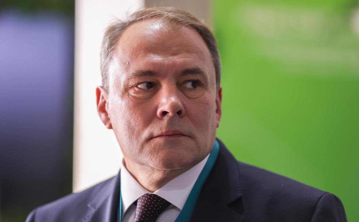 Толстой заявил, что легитимность власти в России определяют только россияне