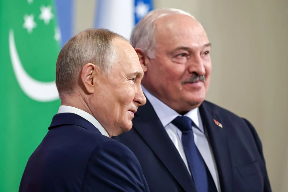 Лукашенко поздравил Путина с успешным единым днём голосования