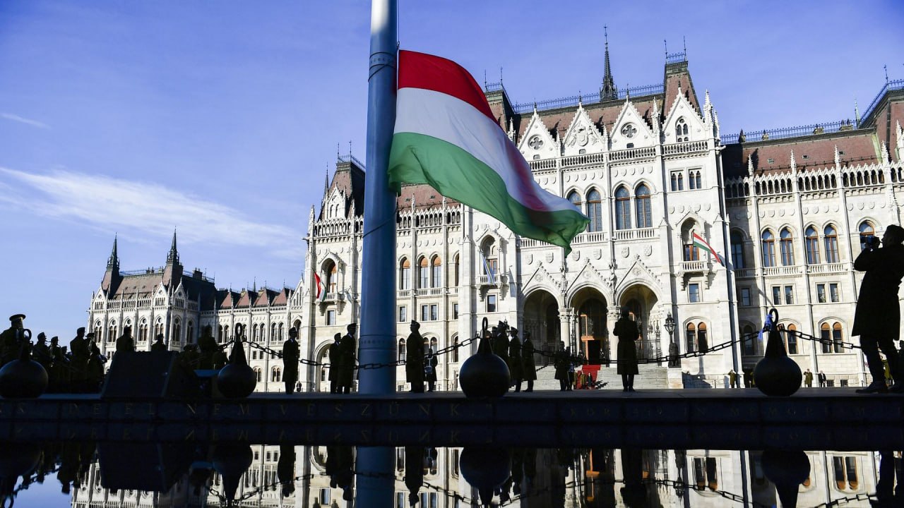 Венгрия просит США продлить исключение из санкций на энергоносители из РФ