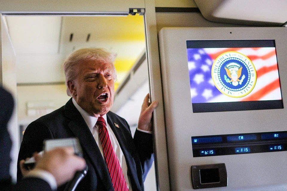 Белый дом не пустил журналистов CNN на борт самолета Трампа