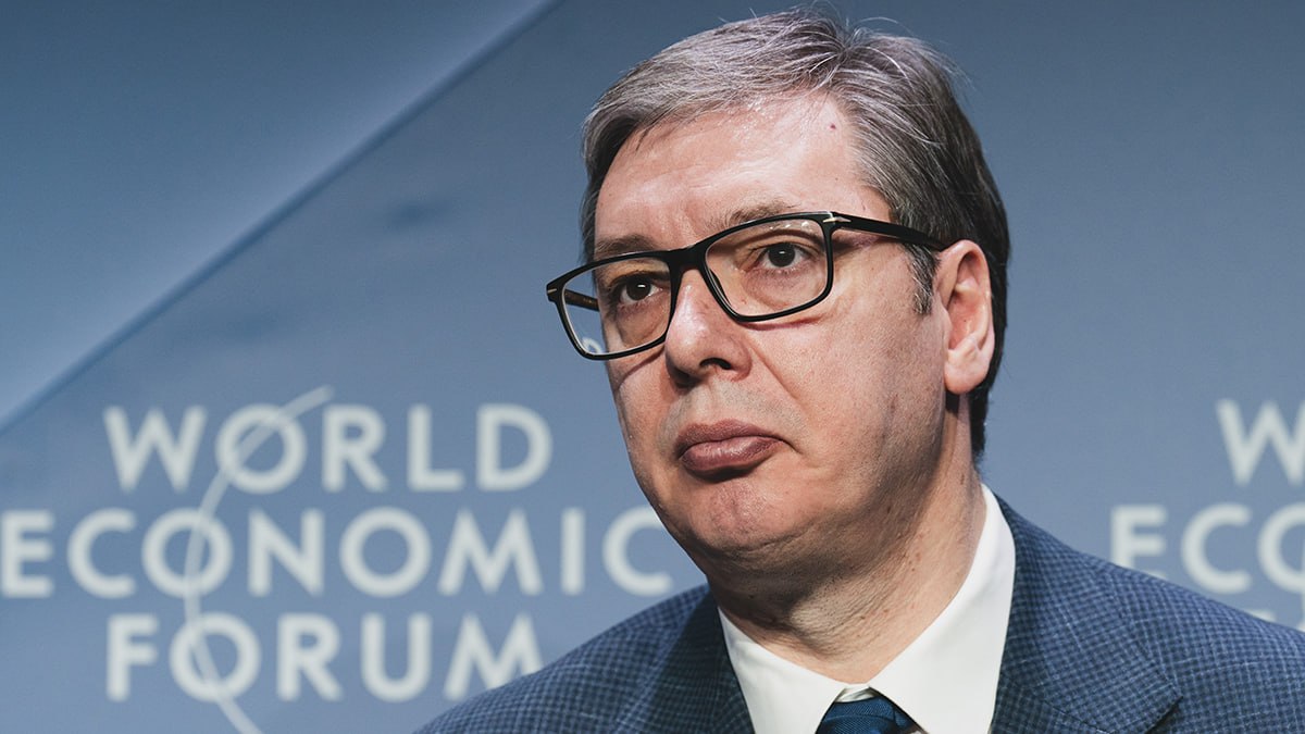 Вучич объявил об отставке с поста президента Сербии