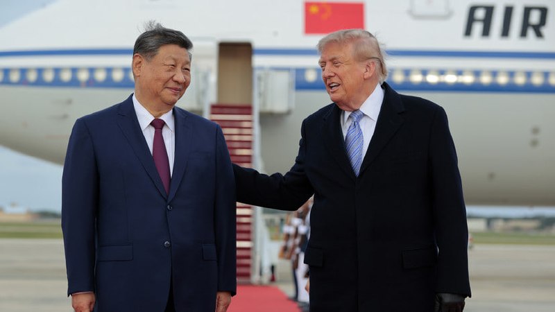 Трамп предлагал Си Цзиньпину приобрести американское оружие