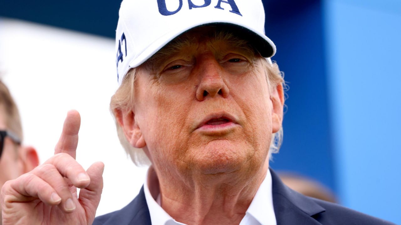 Трамп заявил о возможном импичменте в случае победы демократов