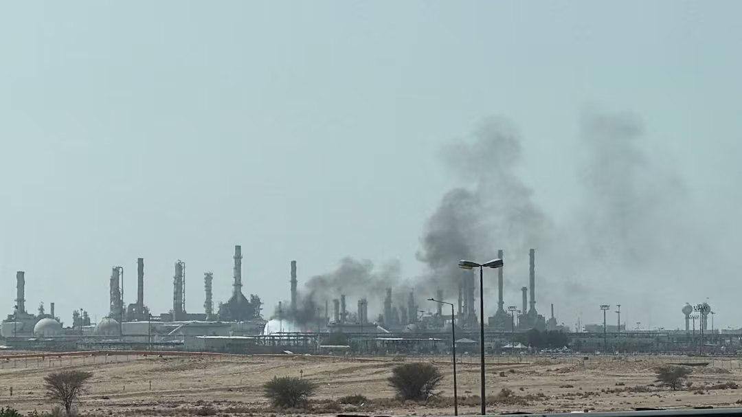 Крупный пожар на объекте Aramco в Эр-Рияде