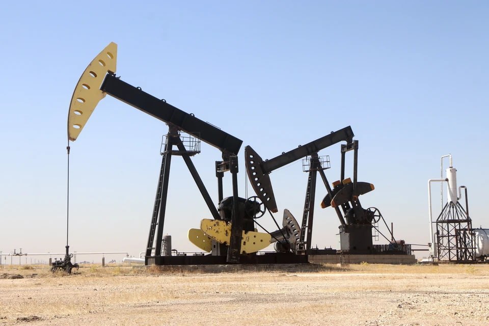 ОПЕК+ сохранила квоты на добычу нефти в ноябре