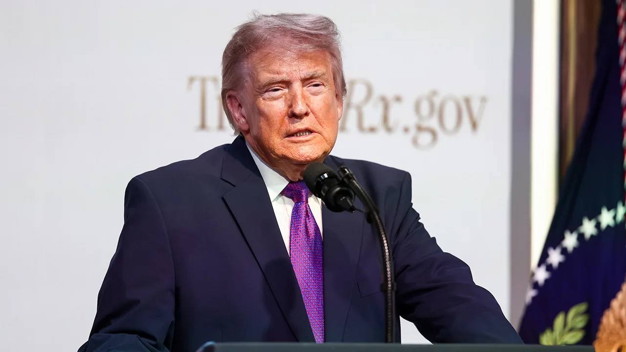 Трамп анонсировал строительство крупнейшей верфи ВМС США