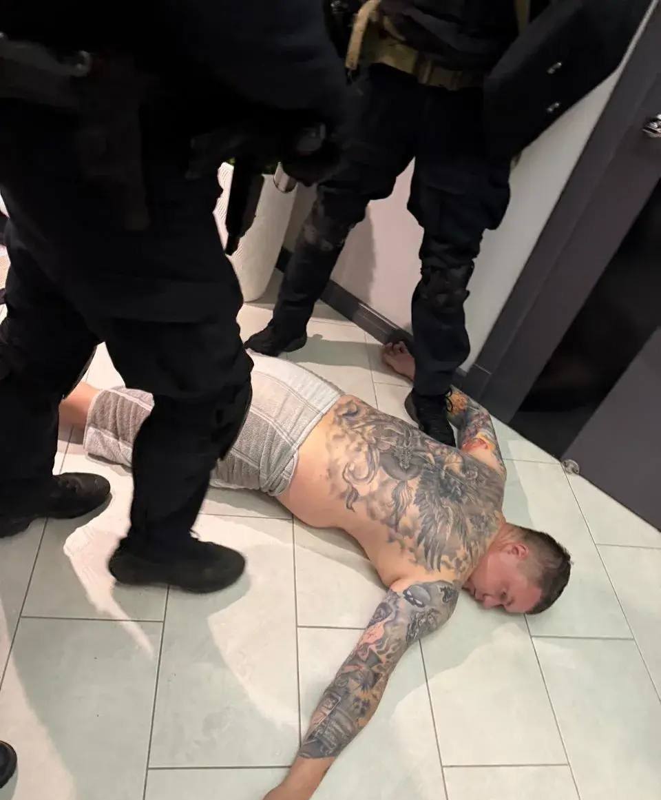 В Таганроге у замглавы администрации проходят обыски по делу о взятке