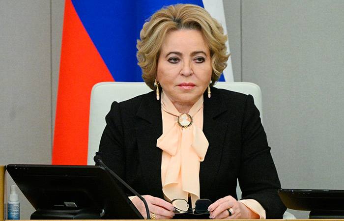 Матвиенко предложила приостановить лицензирование частных вузов