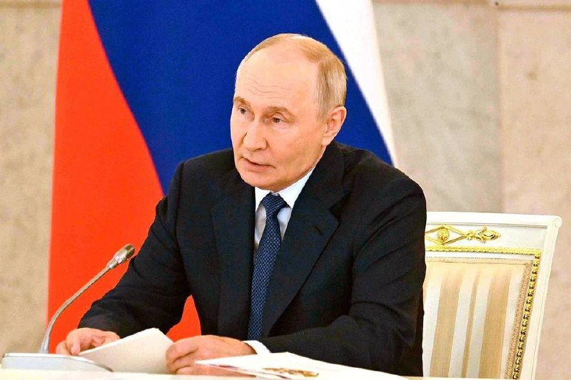 Путин призвал использовать ИИ для отслеживания товаров на маркетплейсах