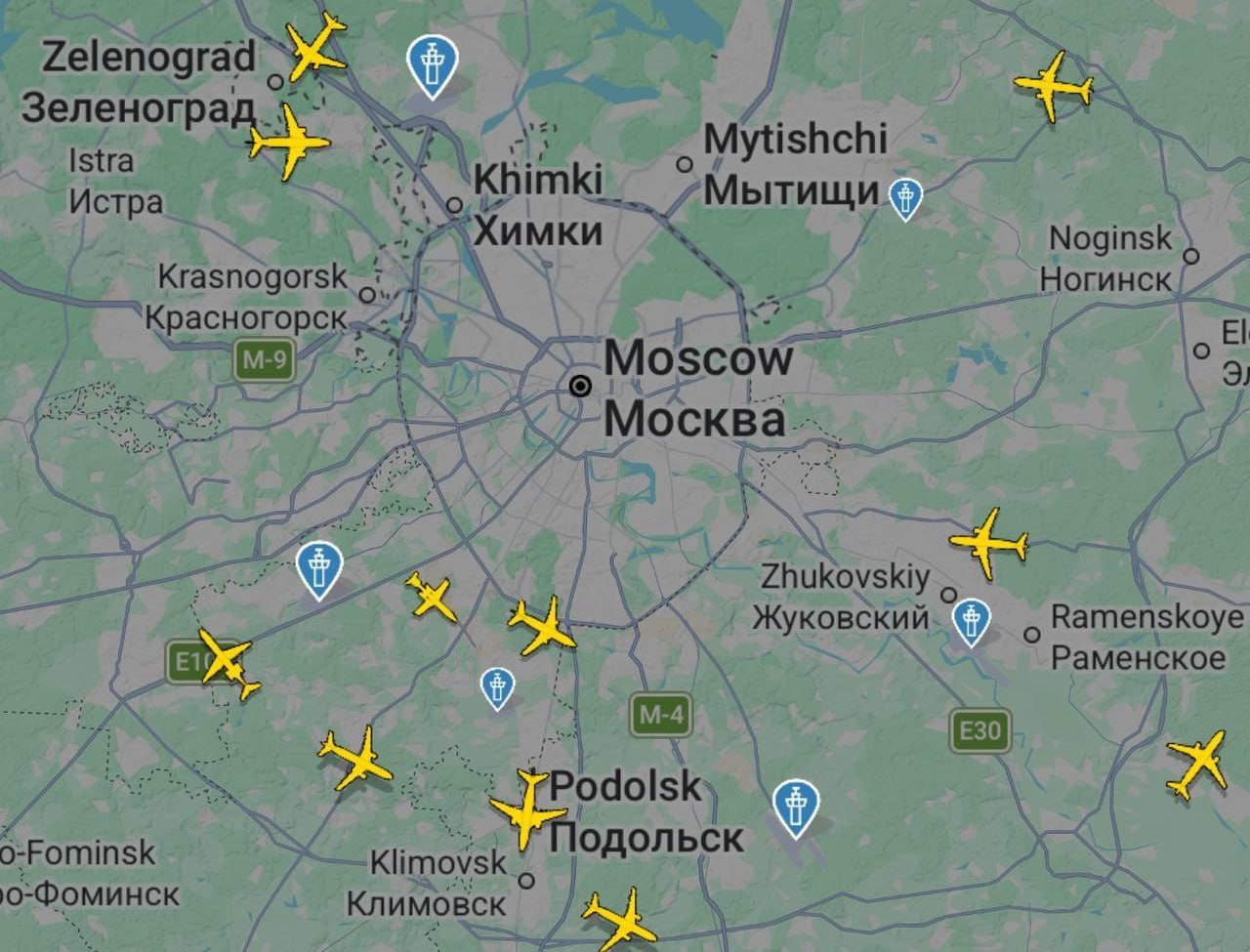 В московских аэропортах второй день подряд задерживают и отменяют рейсы