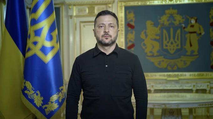 Зеленский: снятие санкций с РФ продолжится, дизельная сделка — первый шаг