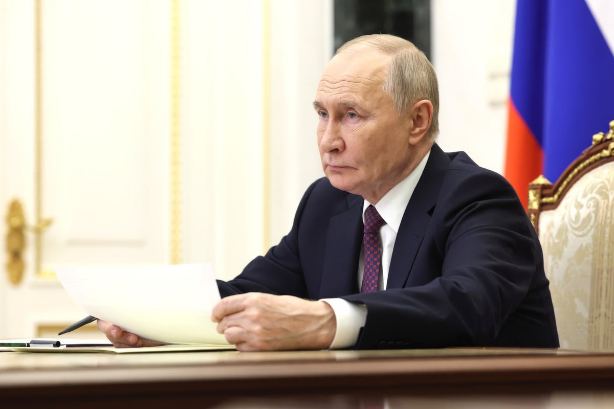 Путин поручил привлекать ветеранов СВО к обеспечению экономики кадрами